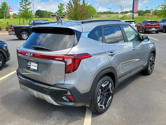 Certified 2026 Kia Seltos SX w/ SX Sunroof Package AWD/4WD image 4