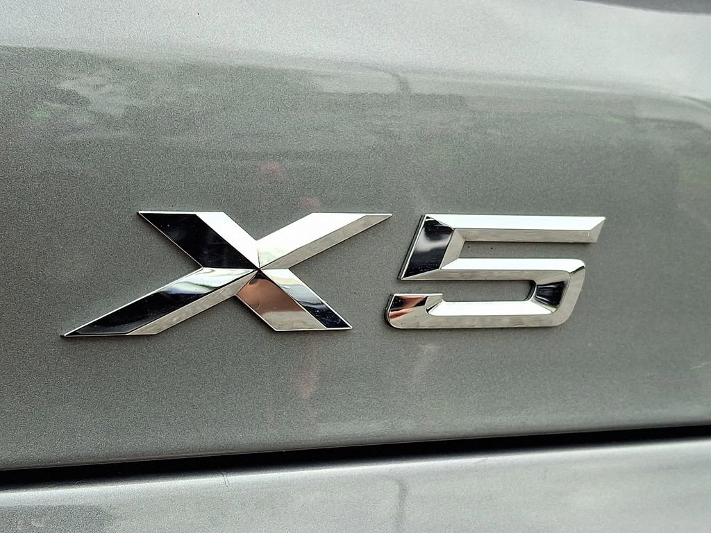 Used 2025 BMW X5 xDrive50e AWD/4WD image 37