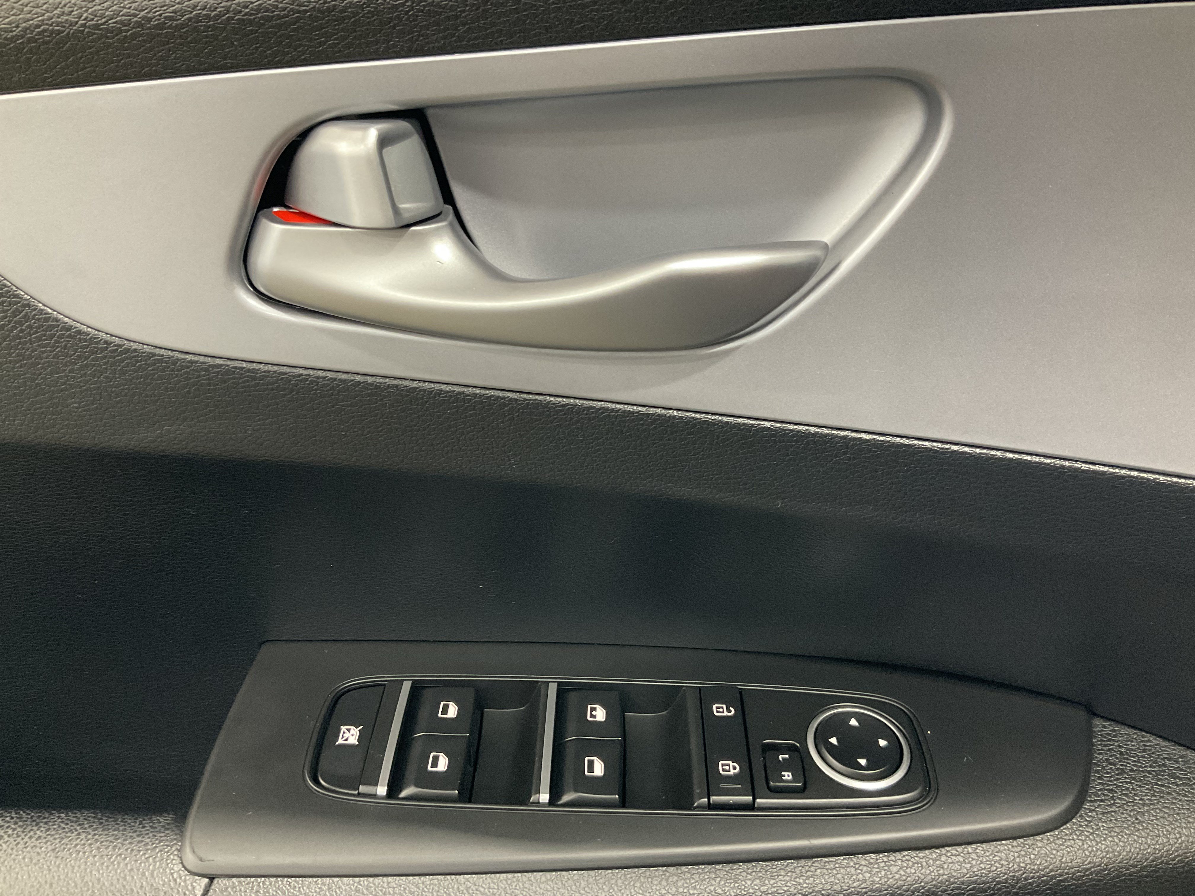 Used 2023 Kia Forte LXS FWD image 23