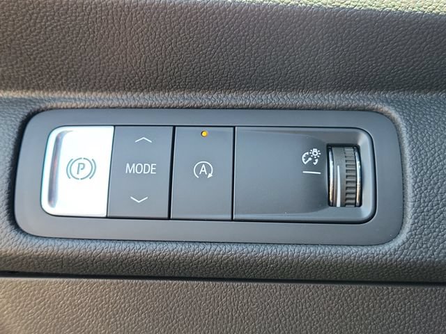 Certified 2026 Chevrolet Traverse LT w/ Sun and Wheel Package FWD image 24