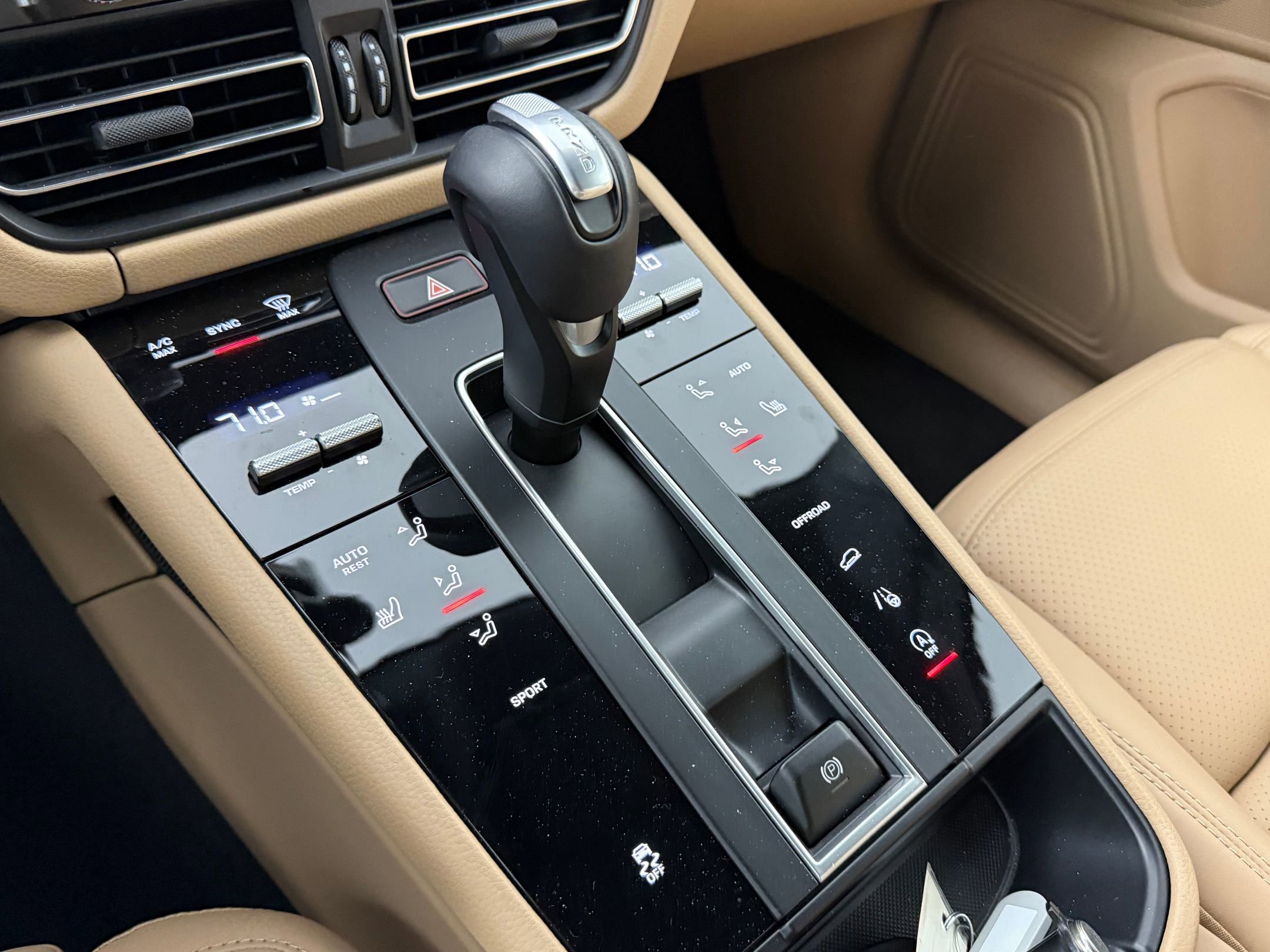 New 2025 Porsche Macan image 22