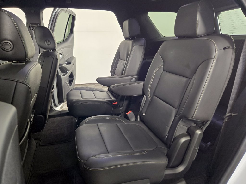 Certified 2023 Chevrolet Traverse LT w/ LT Premium Package AWD/4WD image 16