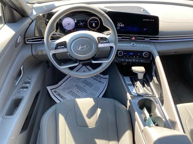 Used 2024 Hyundai Elantra SEL w/ Convenience Package FWD image 11
