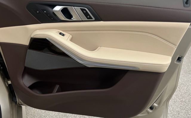 Used 2019 BMW X5 xDrive40i w/ M Sport Package image 54