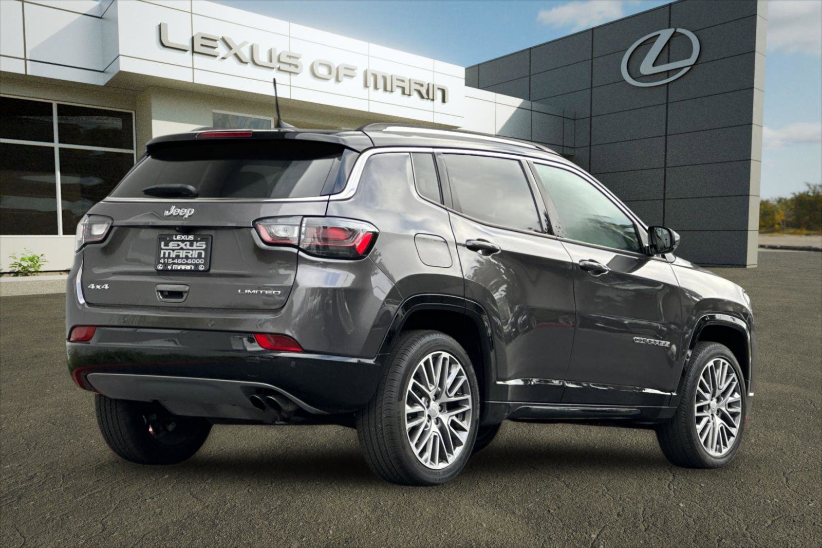 Used 2022 Jeep Compass Limited w/ Elite Group image 8