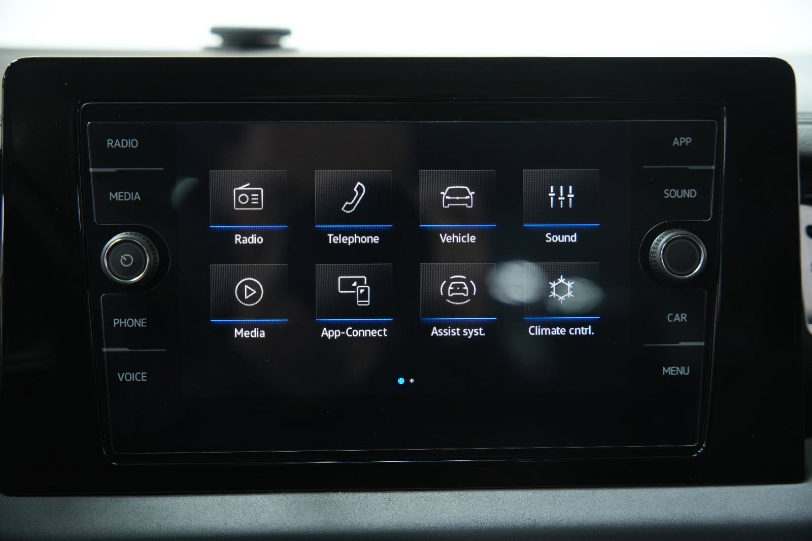 Used 2025 Volkswagen Jetta SE image 34