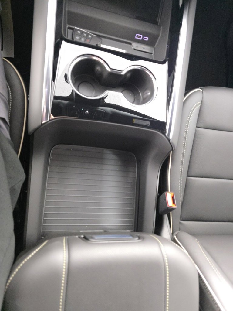 New 2025 Chevrolet Suburban Premier w/ Sun And Tow Package image 25