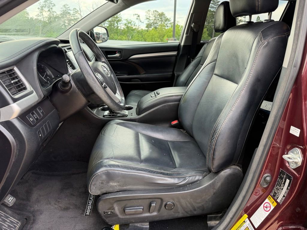 Used 2018 Toyota Highlander FWD V6 image 10