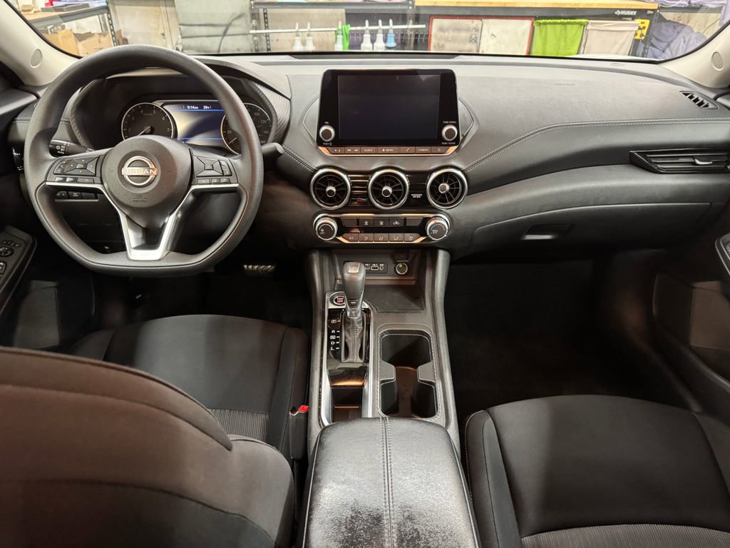 Used 2024 Nissan Sentra SV FWD image 17