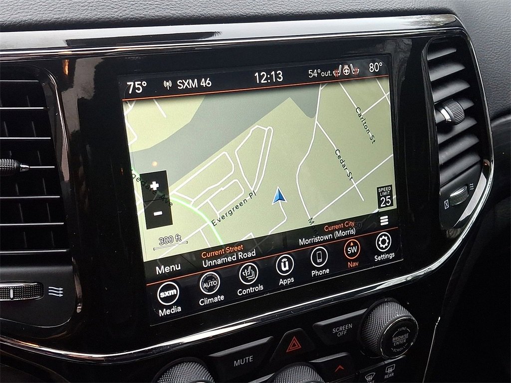 Used 2021 Jeep Grand Cherokee Laredo X image 20