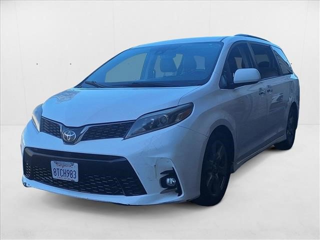Used 2018 Toyota Sienna SE