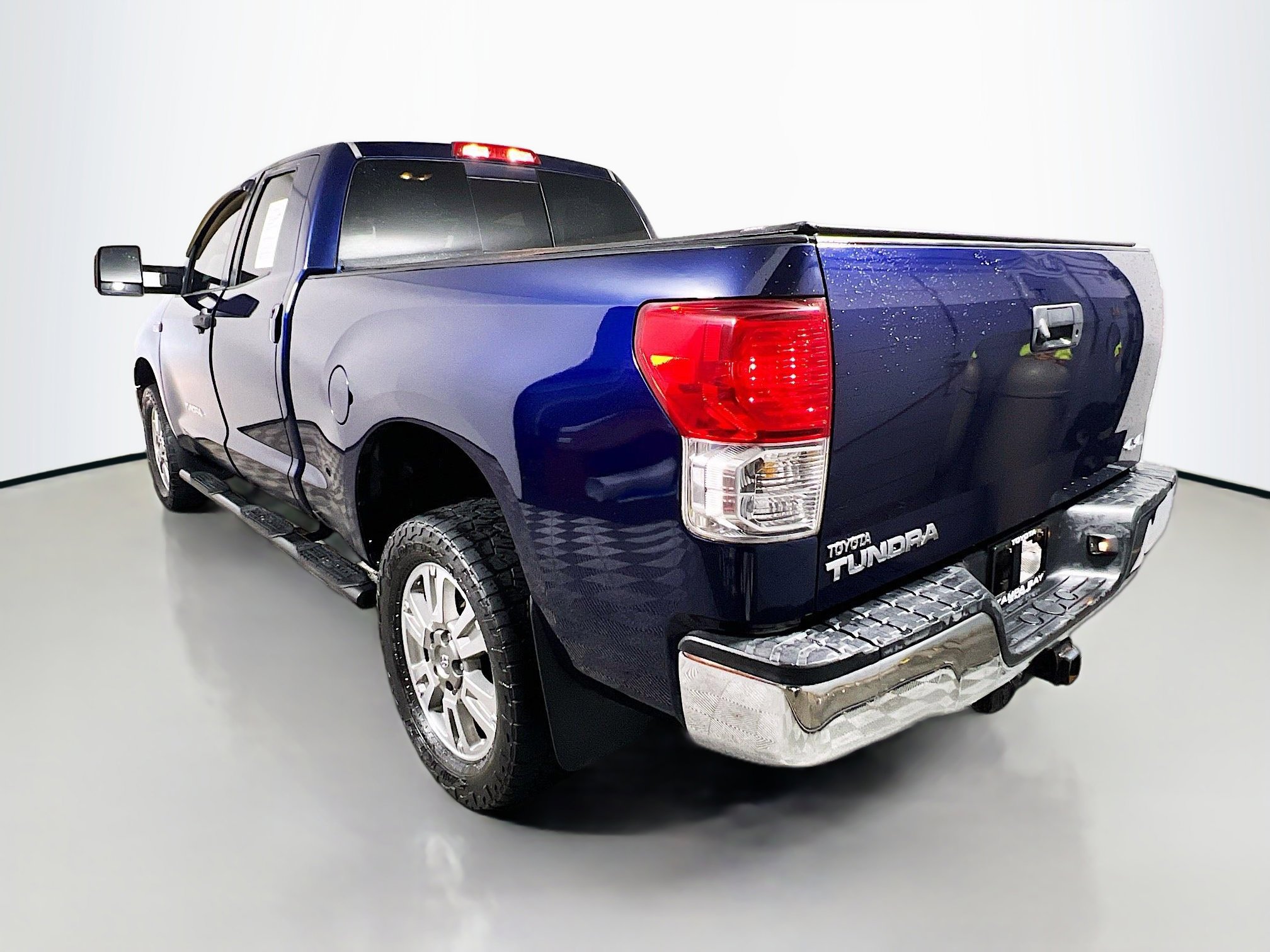 Used 2012 Toyota Tundra 4x4 Double Cab w/ Tow Pkg image 8