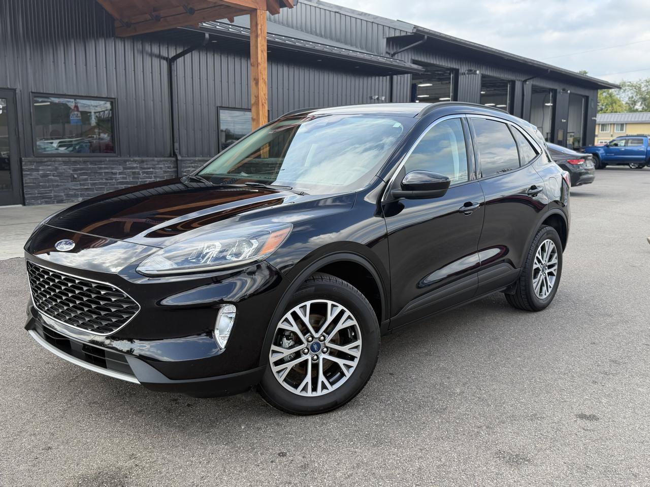 Used 2022 Ford Escape SEL AWD/4WD image 1