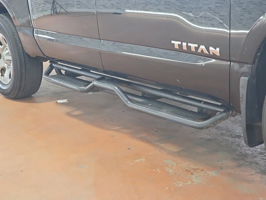 Used 2021 Nissan Titan S w/ S Utility Package image 10