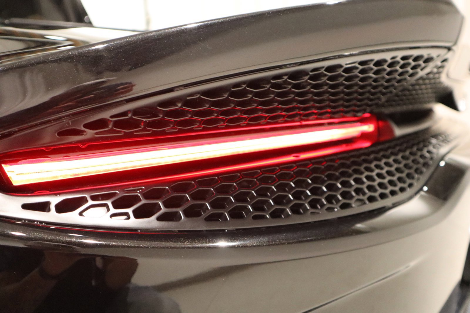 Used 2023 McLaren GT image 31