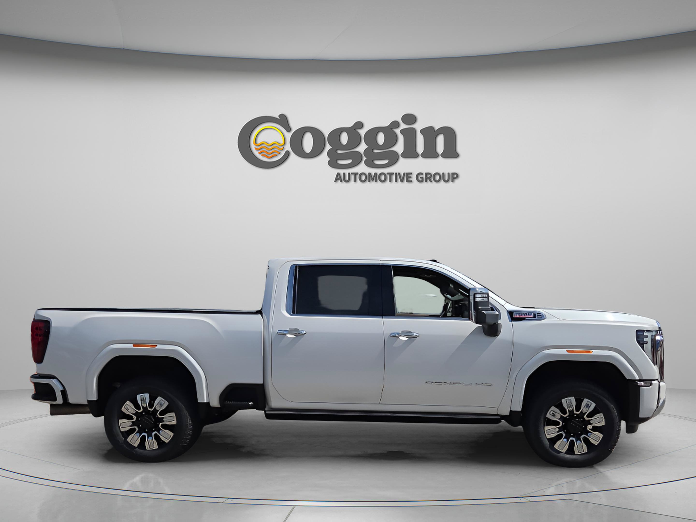 Certified 2024 GMC Sierra 2500 Denali w/ Denali Reserve Package AWD/4WD image 6