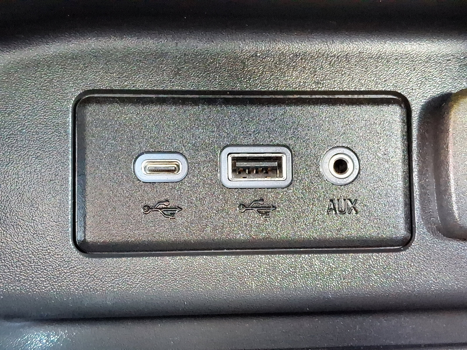 Used 2023 Chevrolet Equinox LS image 24