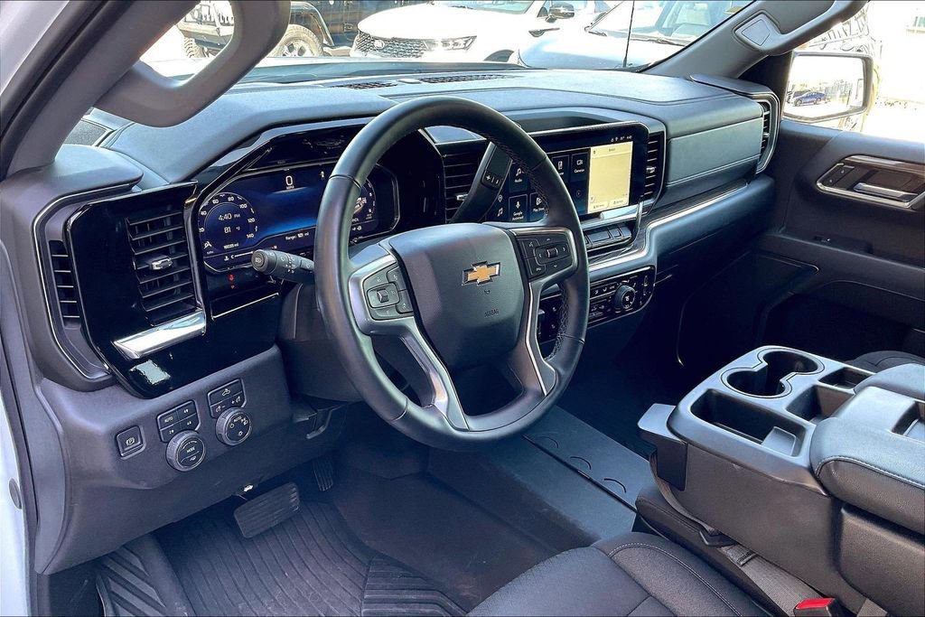 Used 2024 Chevrolet Silverado 1500 LT w/ Z71 Off-Road Package image 14