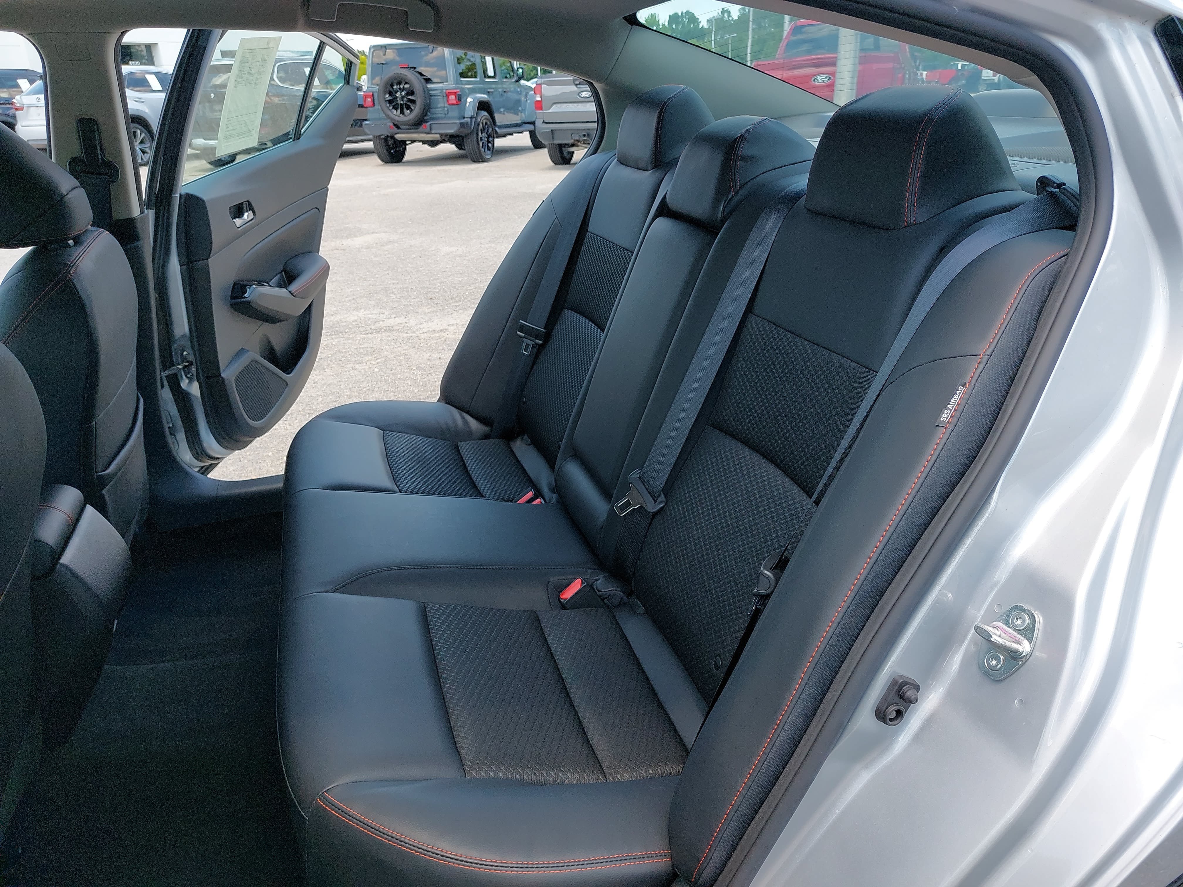 Used 2024 Nissan Altima 2.5 SR FWD image 14