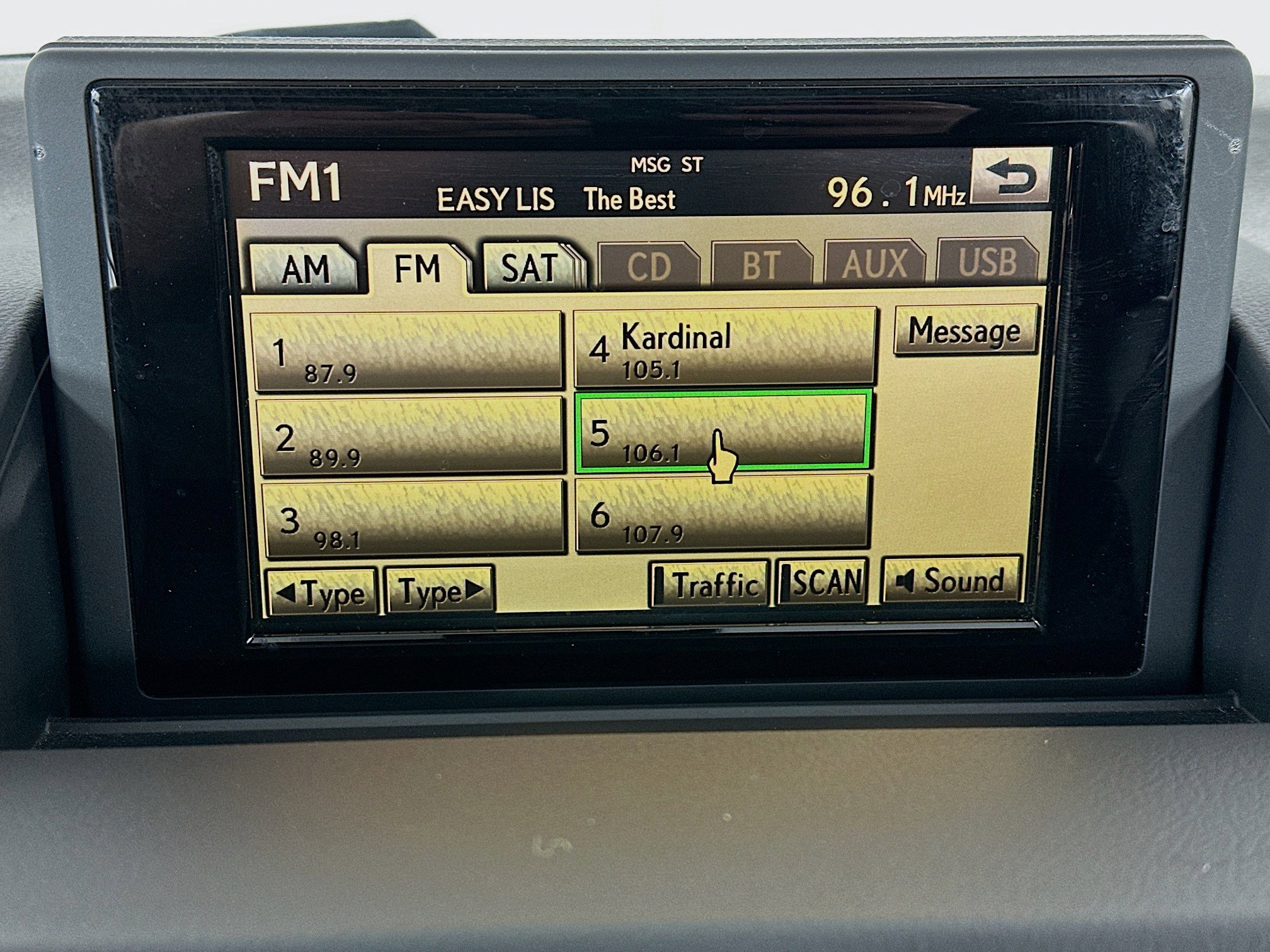 Used 2011 Lexus CT 200h image 21