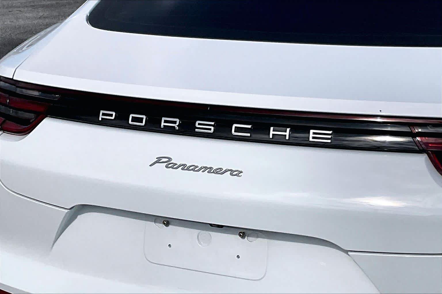 Used 2018 Porsche Panamera 4 AWD/4WD image 27