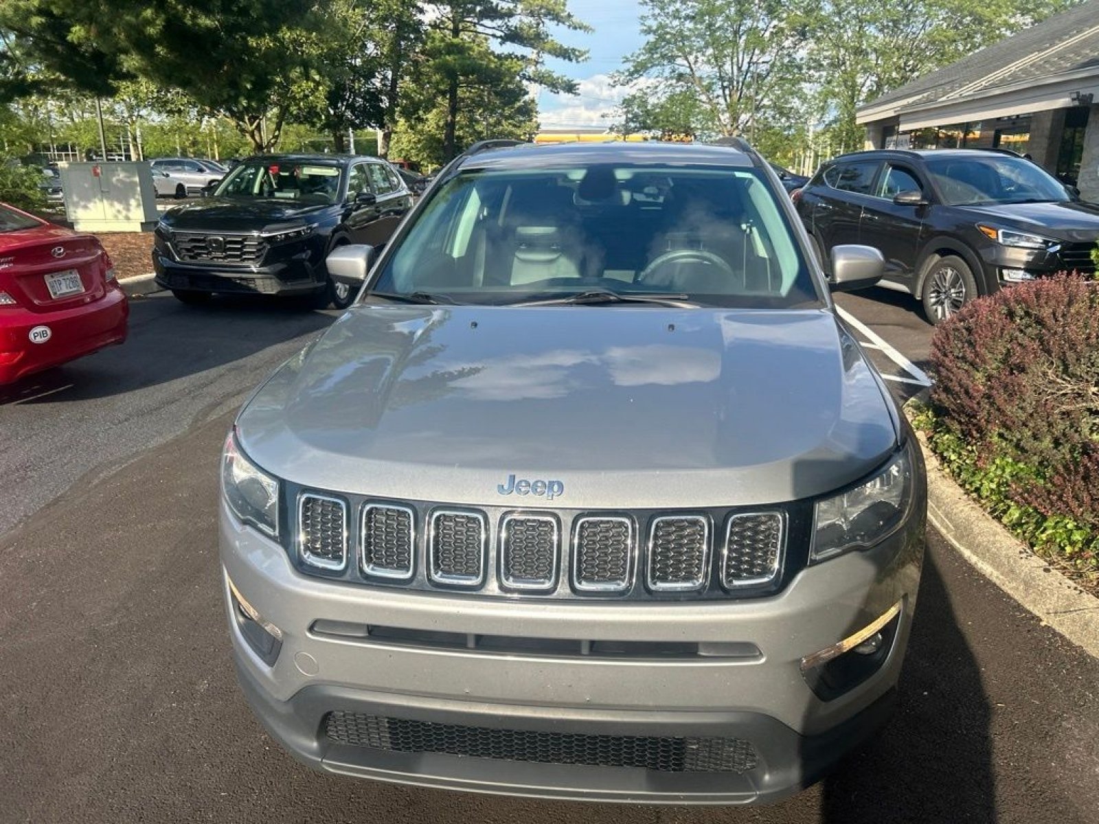Used 2019 Jeep Compass Latitude AWD/4WD image 3
