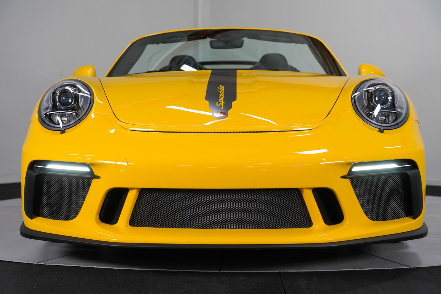 Used 2019 Porsche 911 Speedster RWD image 17