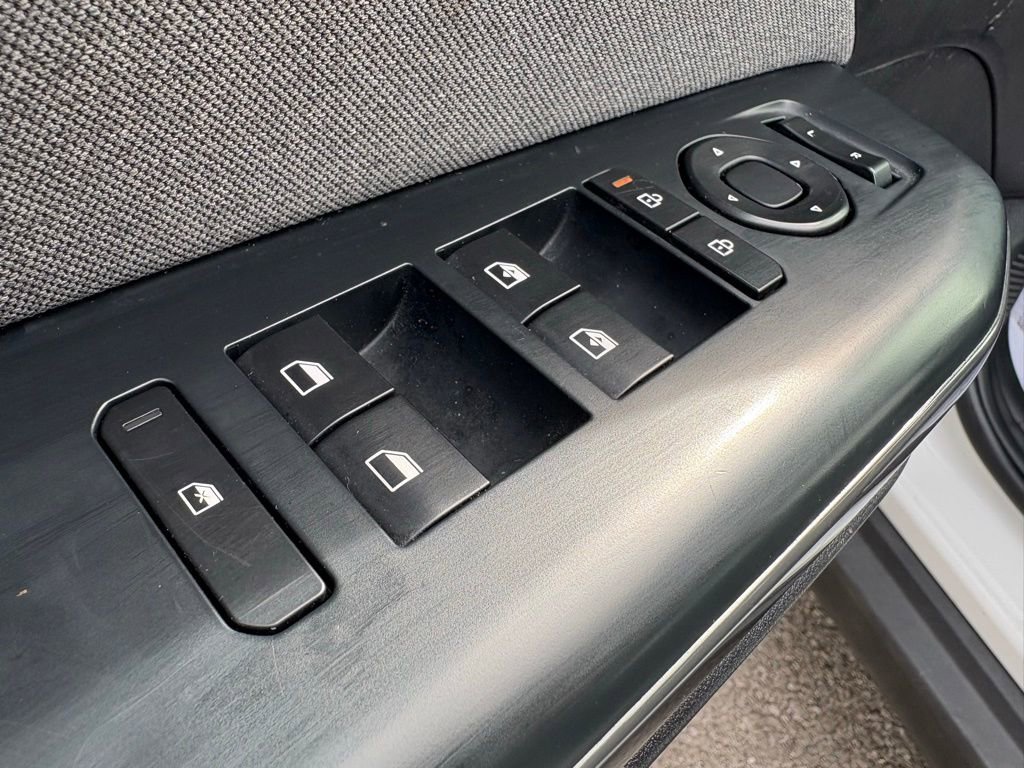 Used 2025 Kia K4 EX image 19