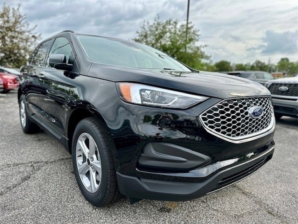 New 2024 Ford Edge SE image 3