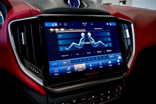 Used 2022 Maserati Ghibli Modena image 39