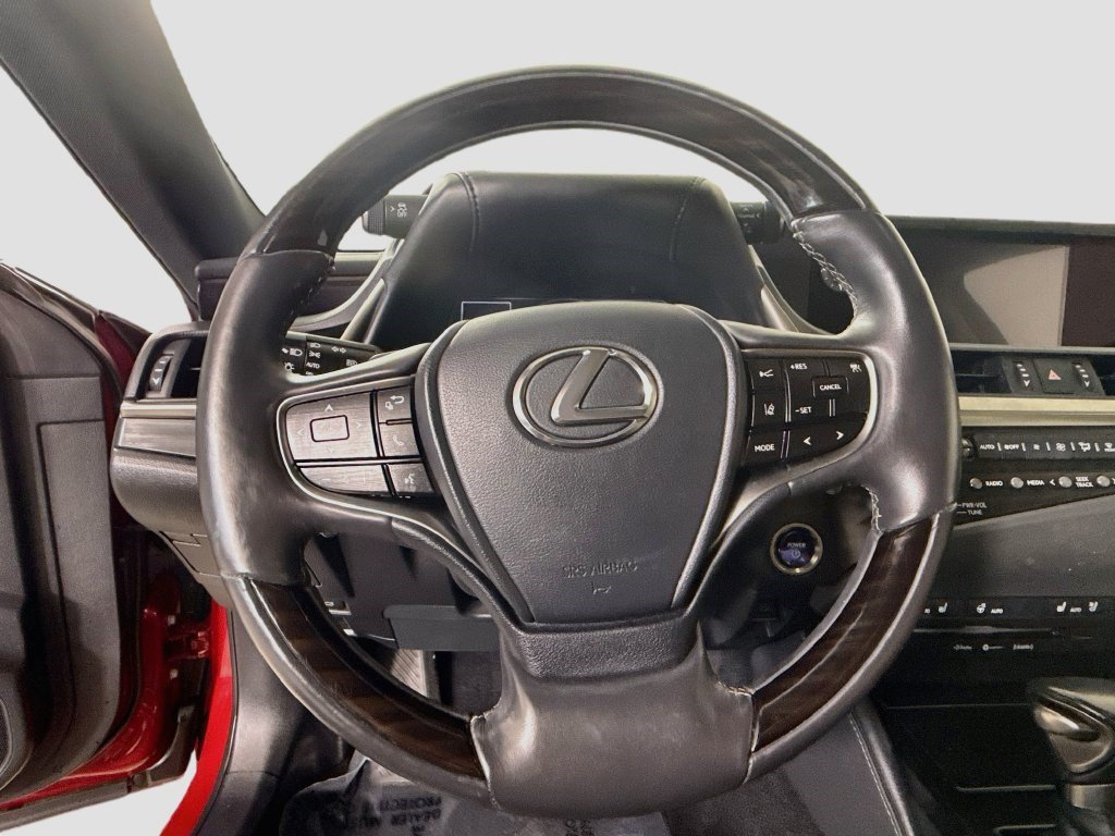 Used 2020 Lexus ES 300h w/ Premium Package FWD image 12