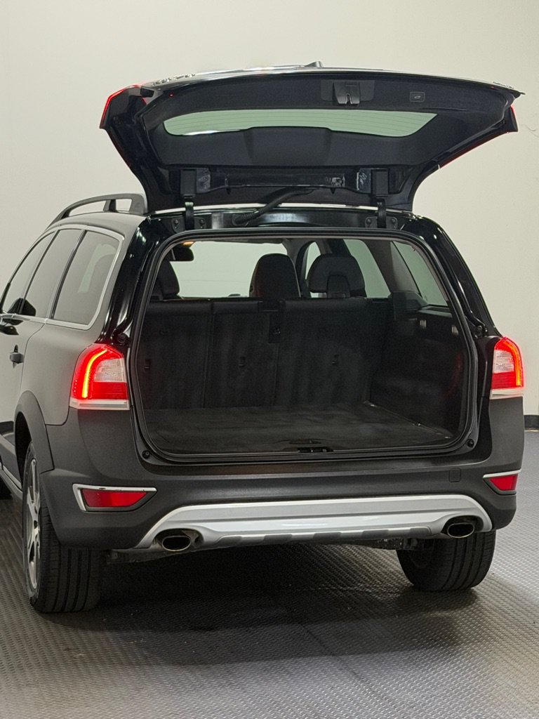 Used 2014 Volvo XC70 T6 AWD/4WD image 12