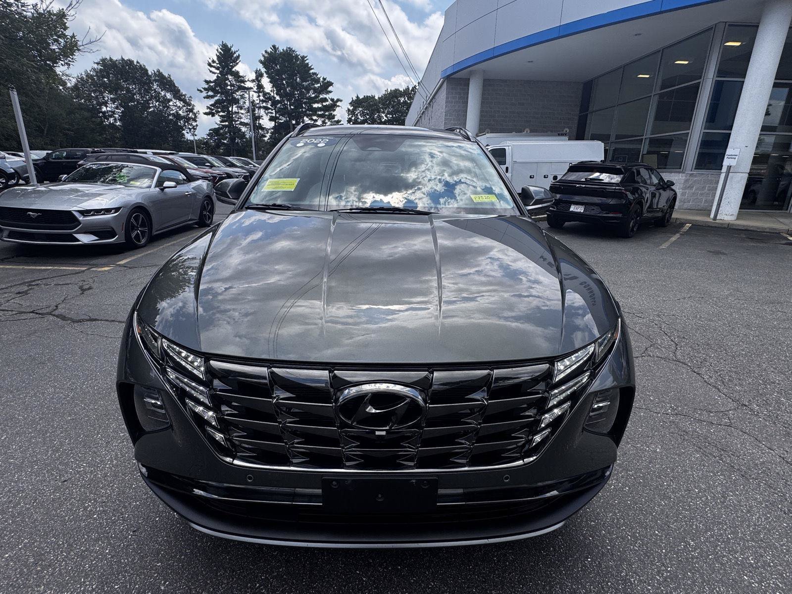 Used 2022 Hyundai Tucson Limited w/ Cargo Package AWD/4WD image 2