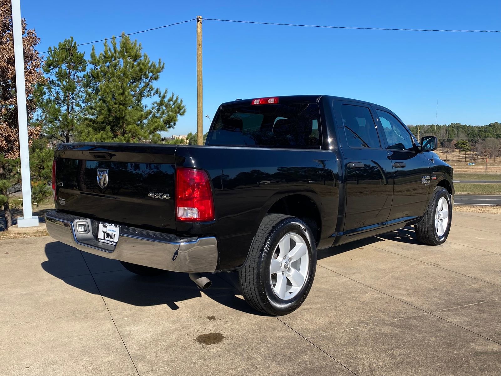 Used 2023 RAM 1500 Classic SLT image 6