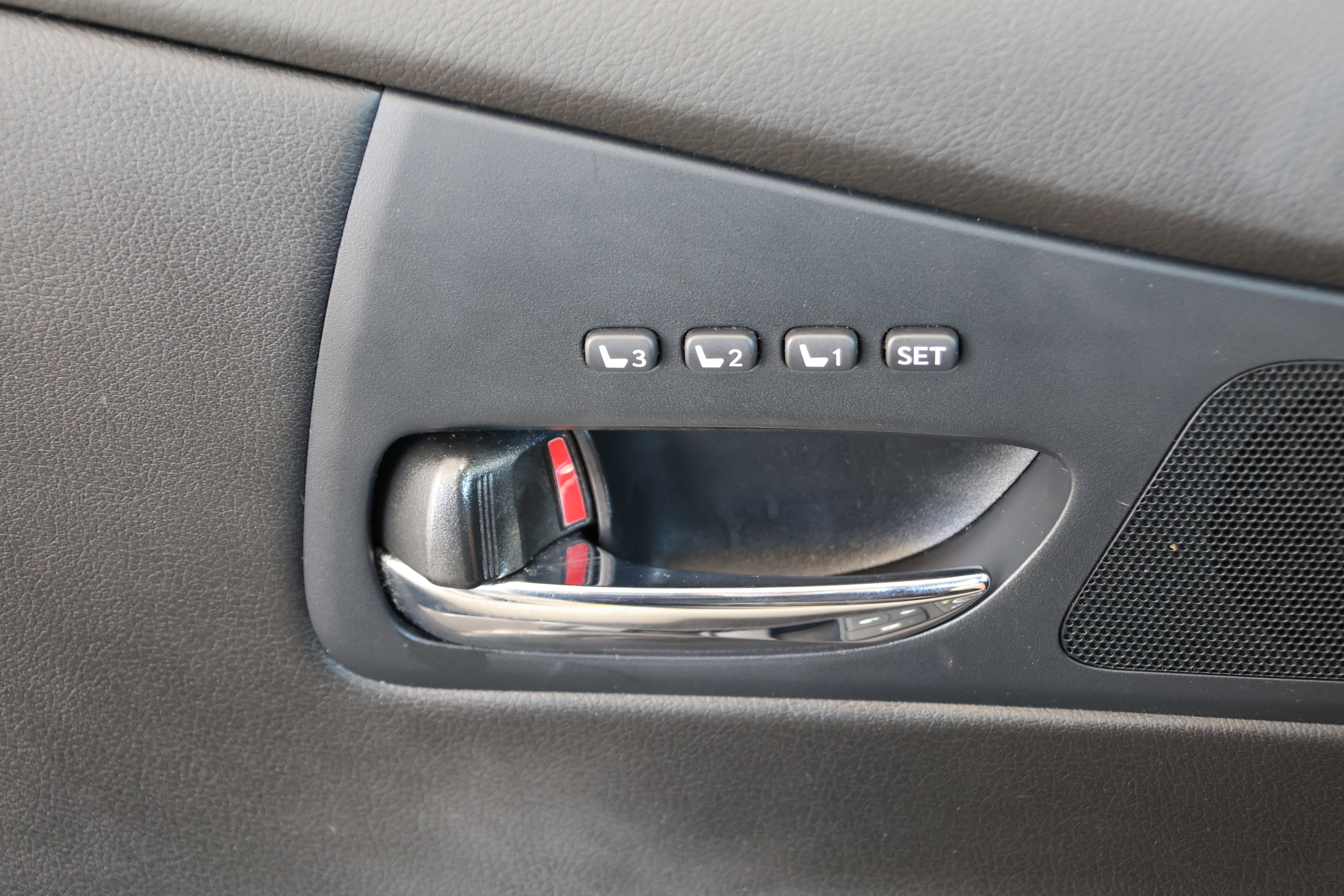 Used 2013 Lexus RX 350 w/ Navigation Pkg image 13