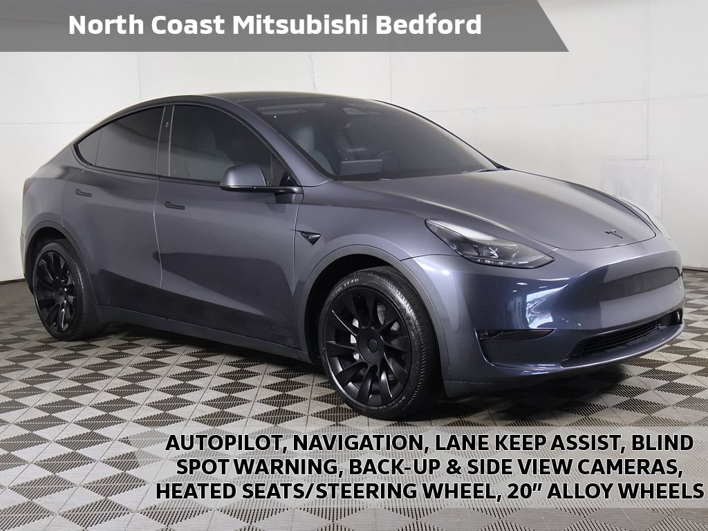 Used 2023 Tesla Model Y Long Range AWD/4WD image 1