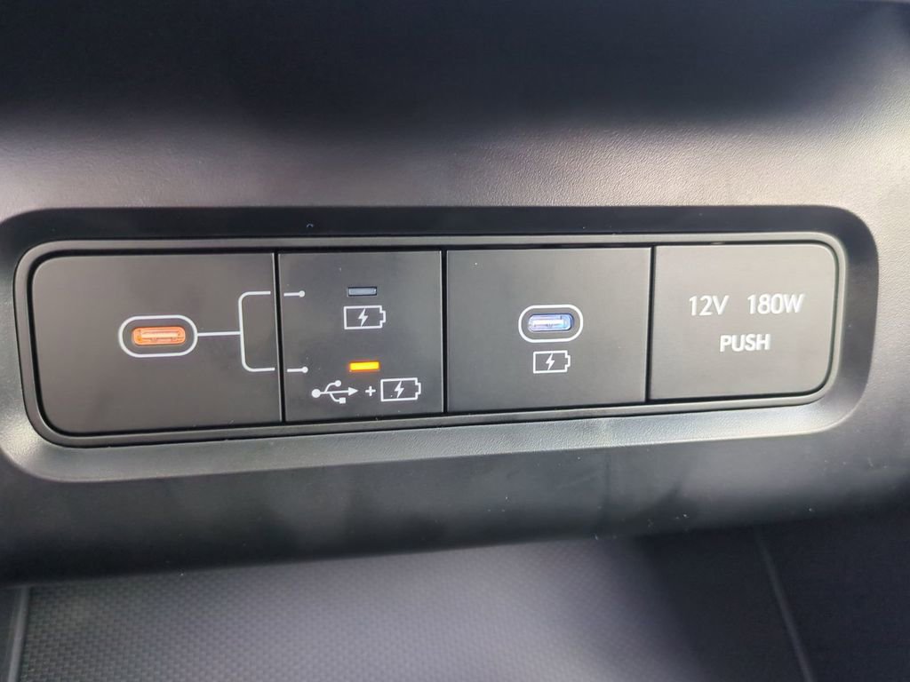 New 2026 Hyundai Tucson Limited image 28