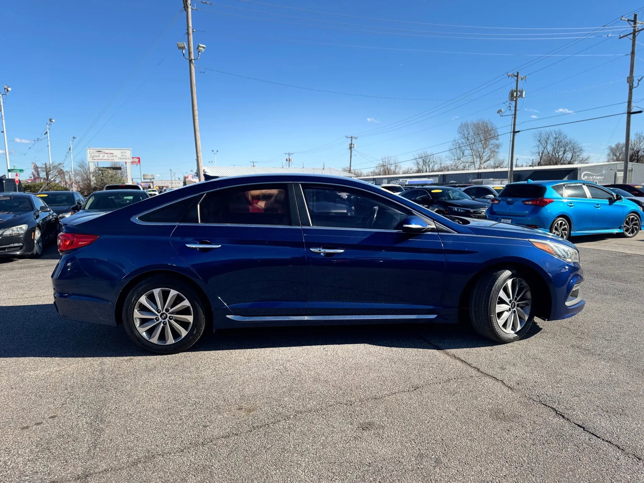 Used 2016 Hyundai Sonata Sport w/ Option Group 02 image 2