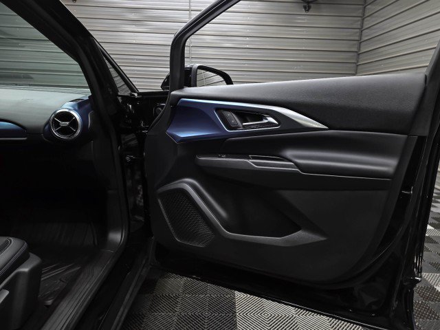 Used 2025 Chevrolet Equinox EV LT w/ Convenience Package FWD image 33