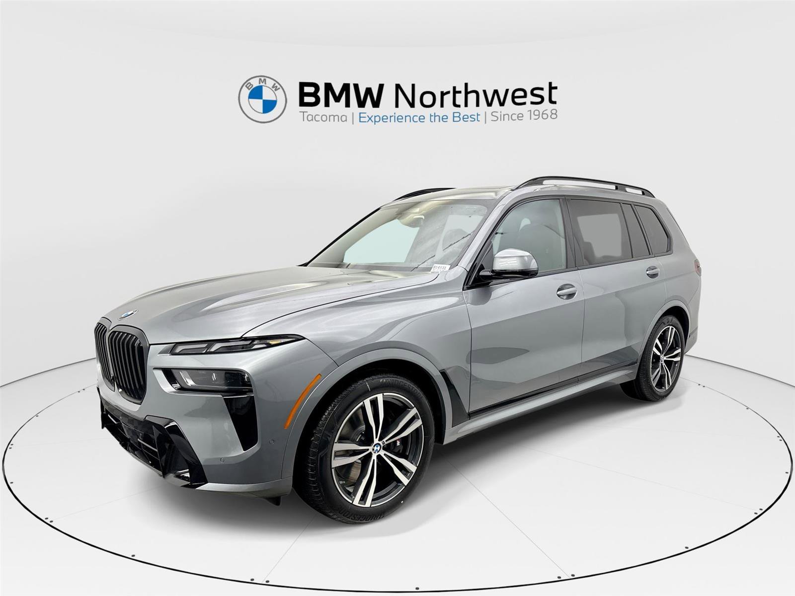 New 2026 BMW X7 xDrive40i w/ M Sport Package