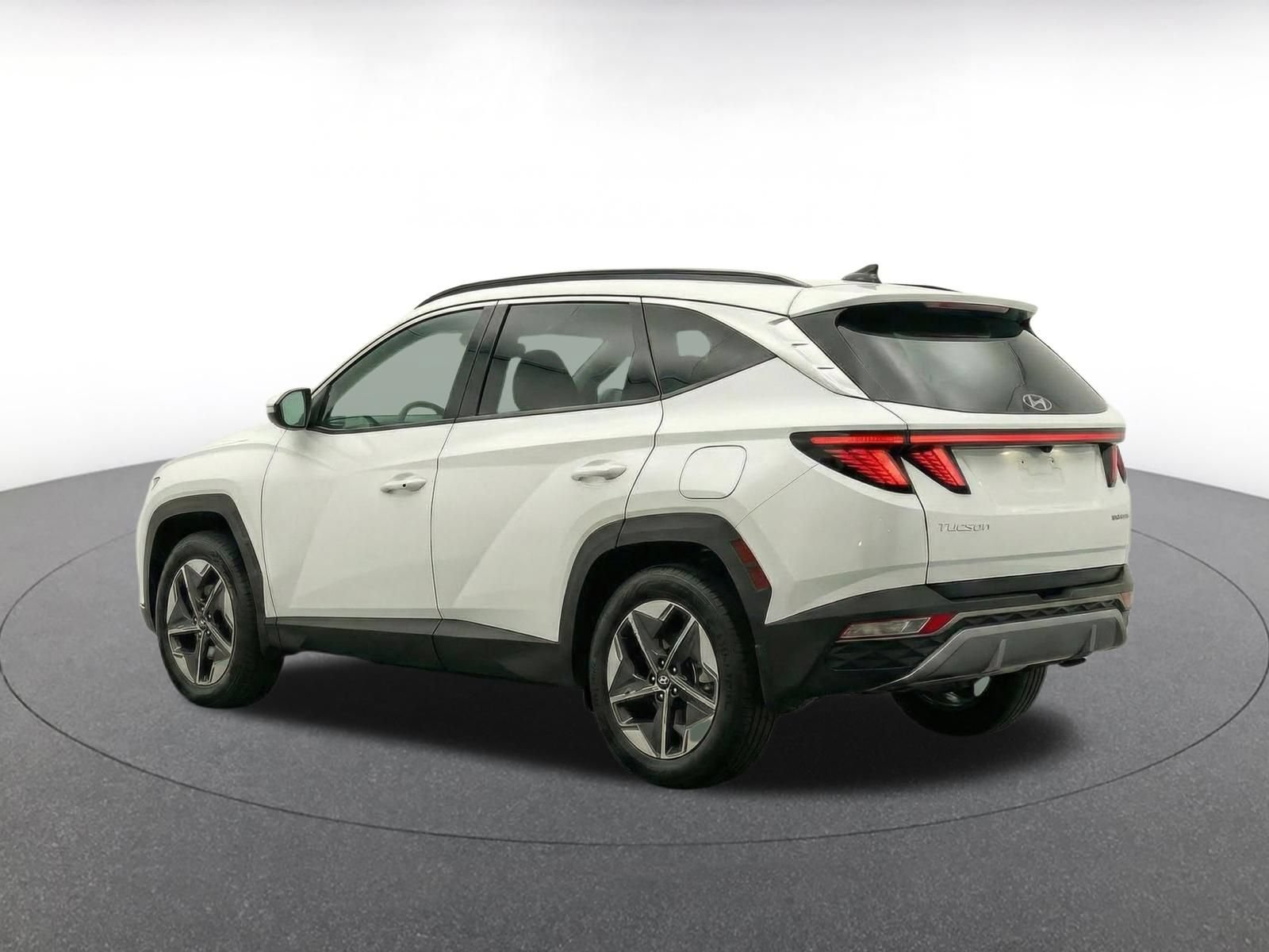 Used 2026 Hyundai Tucson SEL FWD image 7