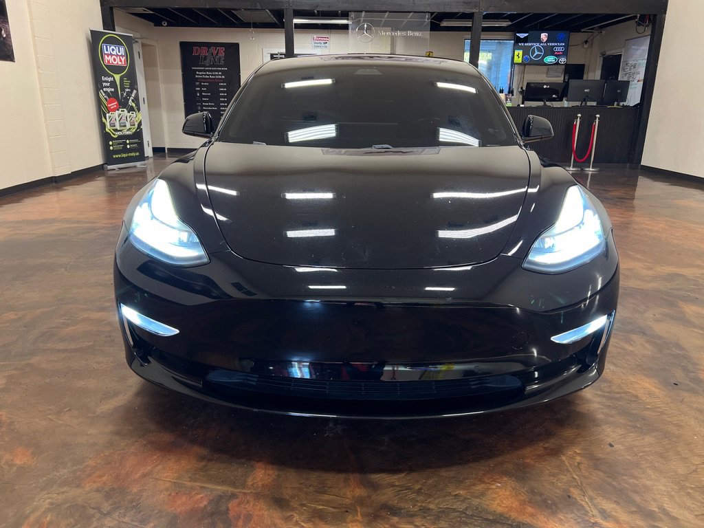 Used 2019 Tesla Model 3 Standard Range RWD image 4