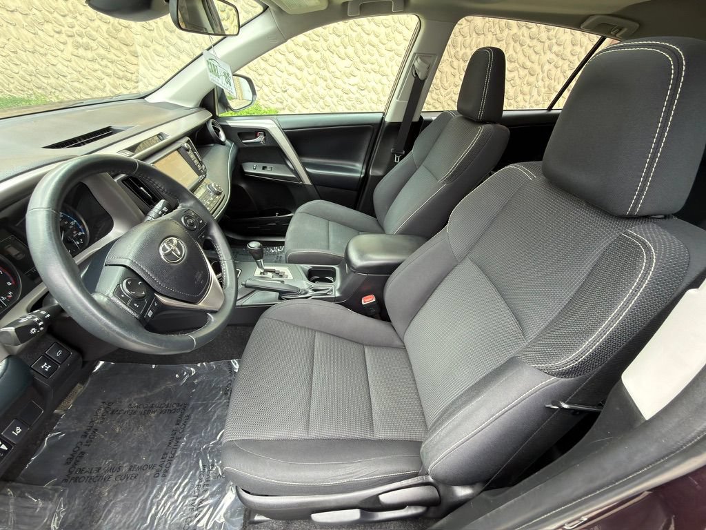 Used 2018 Toyota RAV4 XLE AWD/4WD image 13