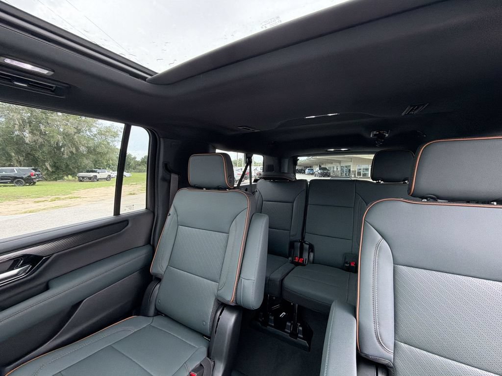 New 2026 GMC Yukon XL AT4 w/ AT4 Premium Plus Package AWD/4WD image 31