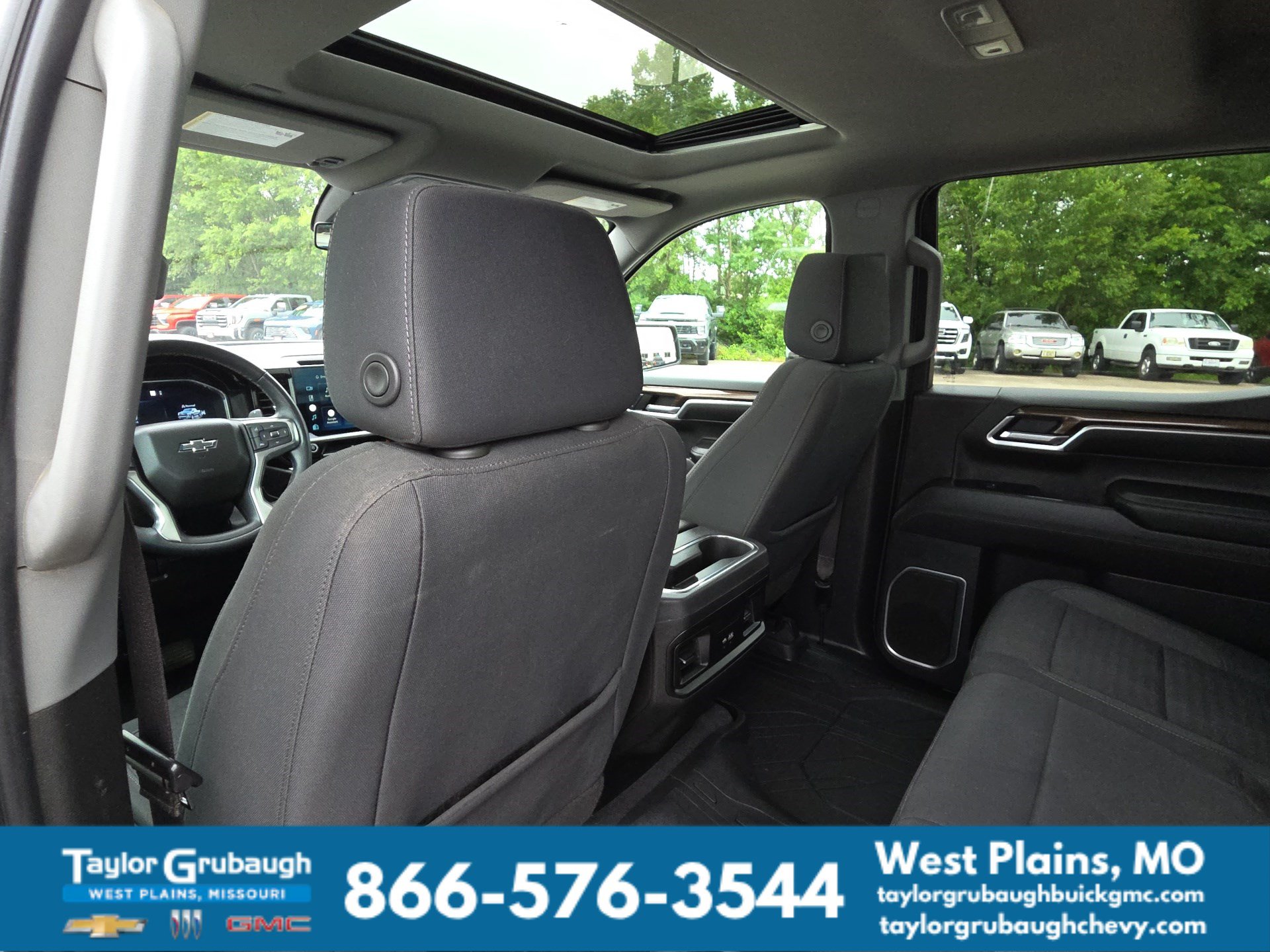Used 2022 Chevrolet Silverado 1500 RST w/ Convenience Package II AWD/4WD image 30