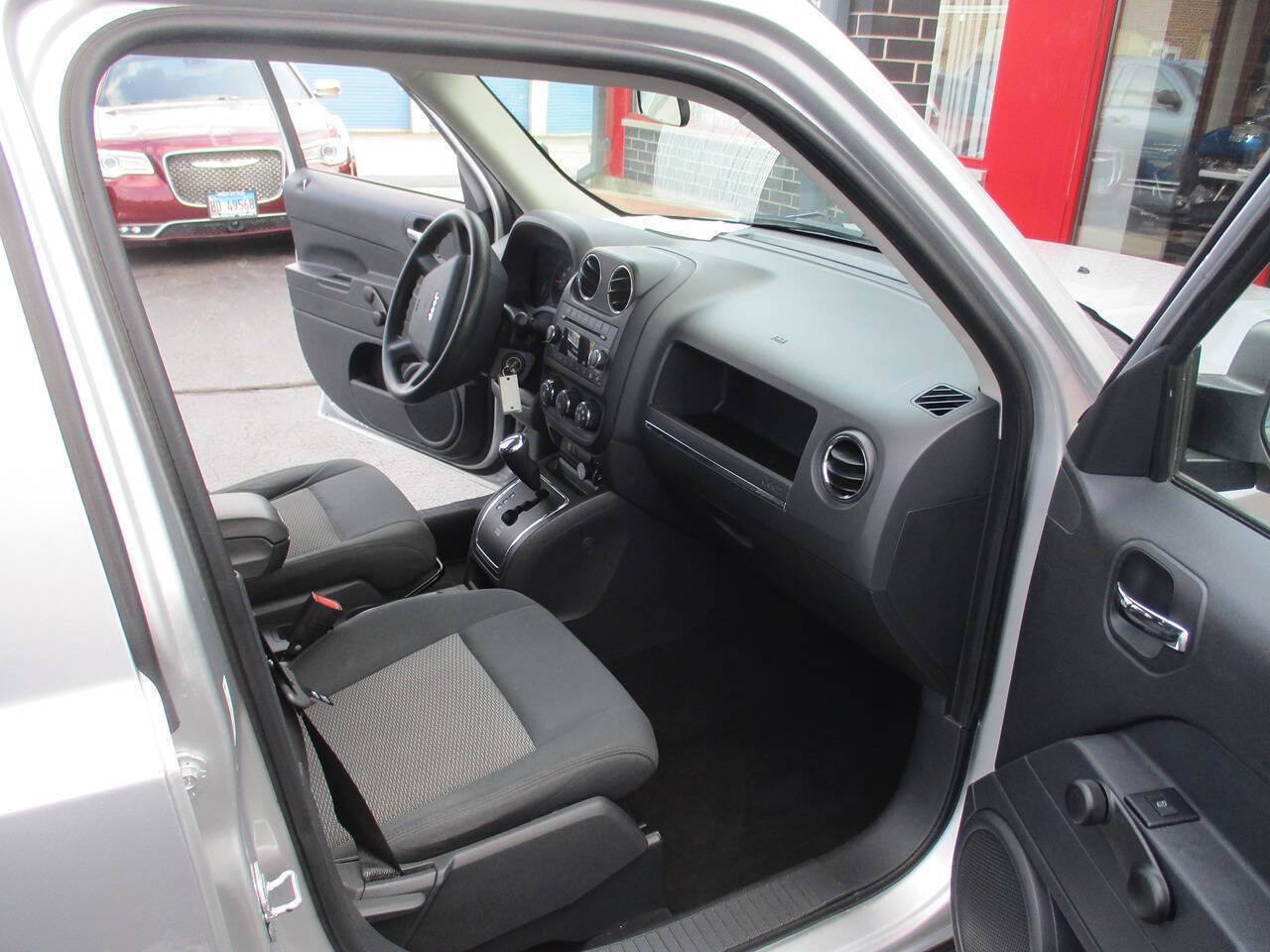 Used 2010 Jeep Patriot Sport FWD image 22