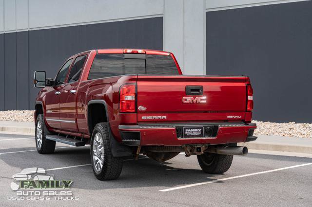 Used 2019 GMC Sierra 2500 Denali w/ Duramax Plus Package AWD/4WD image 7