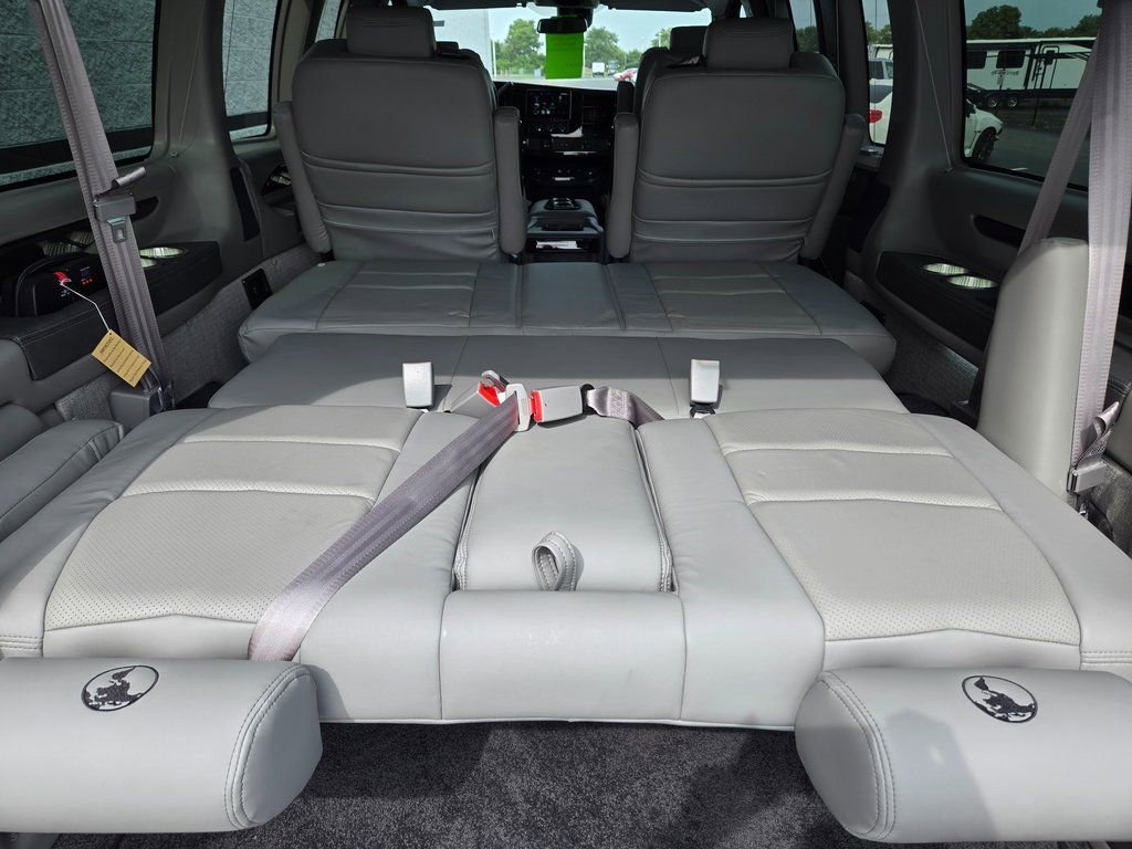 New 2025 GMC Savana 2500 w/ Driver Convenience Package image 9