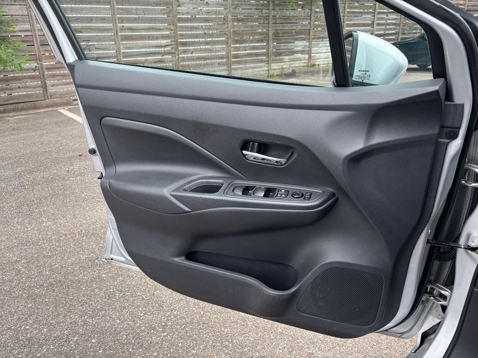 Used 2025 Nissan Versa SV FWD image 18