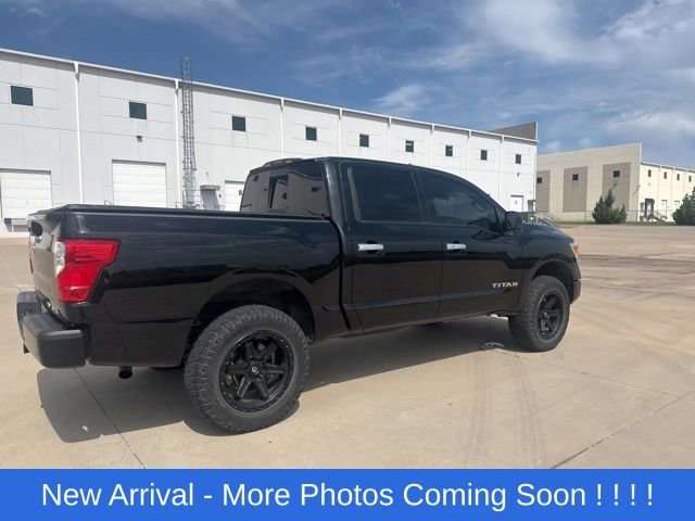 Used 2021 Nissan Titan SV w/ SV Convenience Package AWD/4WD image 5